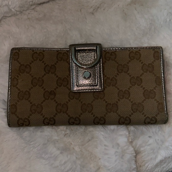 GUCCI Flap/Snap wallet GG Canvas leather trim authentic snap are tight - Picture 1 of 12